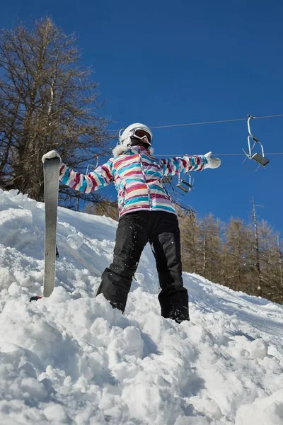 Skifahrer genießen sonniges Wetter — Stockfoto