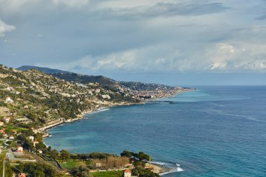 Akdeniz kıyı manzarası, Fransız ve İtalyan Rivierası