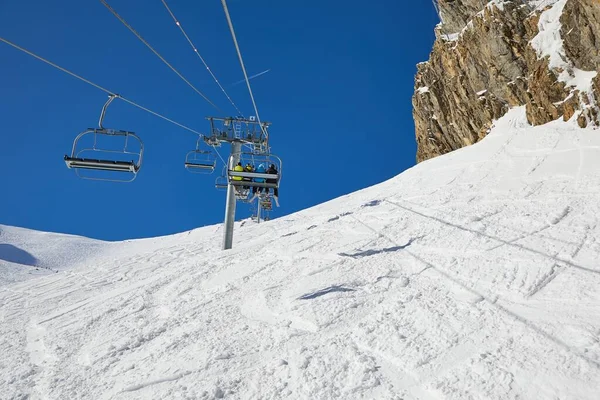 Ski lift at a ski resort, Val dAllos — Stock Photo, Image