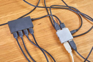 Usb merkezleri ve kabloları