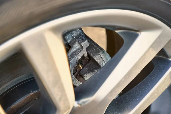 Wheel of a SUV car with brakes — Stok fotoğraf