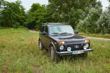 4 x 4 Lada niva