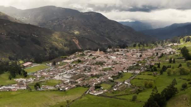 Kolombiya 'da bir dağ köyü EL Cocuy — Stok video