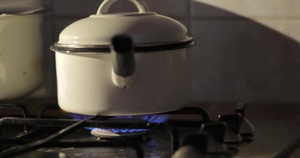 Cocinar vapor de la olla — Vídeos de Stock