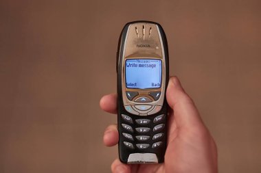 Eski Nokia cep telefonu