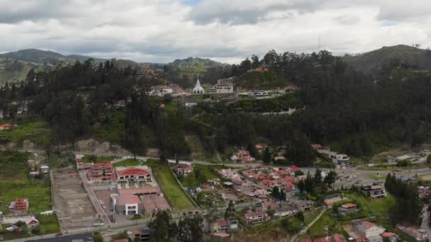 Куэнка, Эквадор, вид с воздуха с беспилотника — стоковое видео