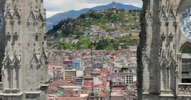 Quito, Ekvador Katedrali 'nden bir panorama.