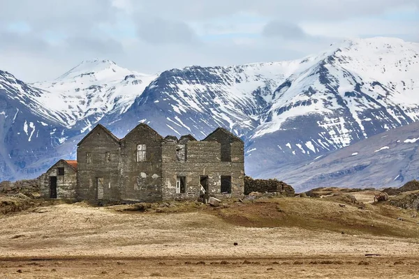 Εγκαταλελειμμένο σπίτι στην Ισλανδία — Φωτογραφία Αρχείου