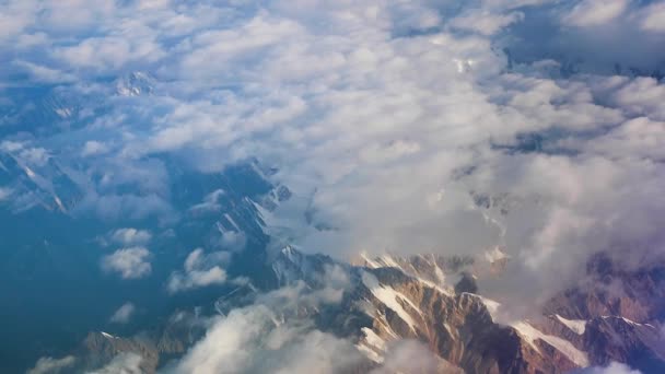 Himalaya vista del paisaje de alta montaña desde un avión — Vídeos de Stock