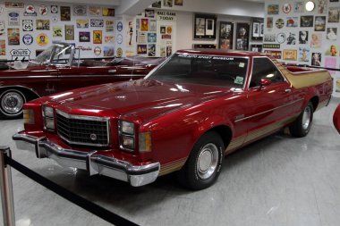 Sochi, Rusya Federasyonu - Kasım 08.2018, Ford Ranchero Sochi Olympic Park otomobil spor Müzesi'nde.