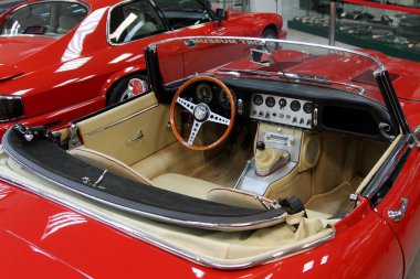 Sochi, Rusya Federasyonu - Kasım 08.2018, araba iç Jaguar Roadster Otomobil Müzesi'nde Sochi Olympic Park spor.