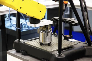 Yükleme bölümü boyutlarını denetlemek için bir robot tarafından