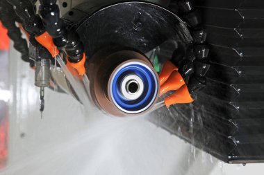 Yüksek hassasiyetli Bileme Makinası üzerinde metal işleme bitirme