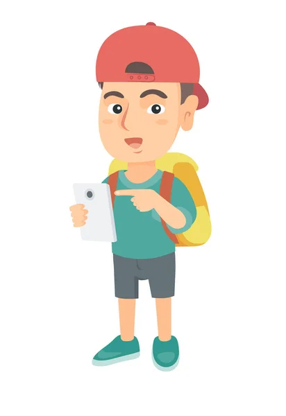 Caucásico chico con mochila apuntando al teléfono celular . — Archivo Imágenes Vectoriales