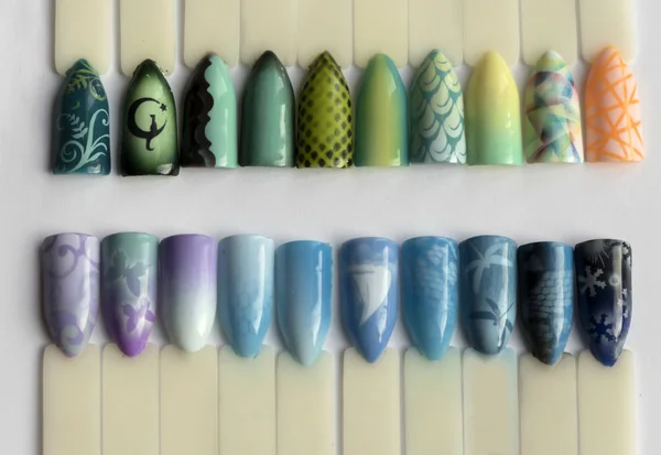 Monsters van vrouwelijke manicure — Stockfoto