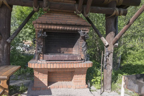 şiş kebap yemek için şömine