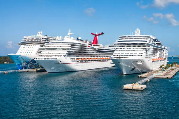 Nassau Bahamas April 1St 2016 Mcs Divina Carnival Victory Norwegian Stock Picture