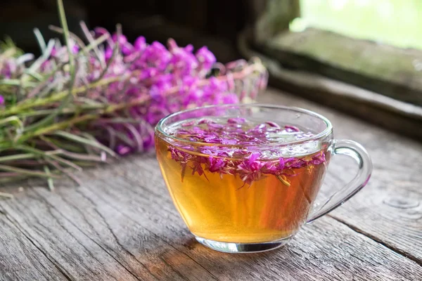 Fireweed Sağlıklı Bitki Çayı Chamerion Çay Retro Köyü Evin Içinde — Stok fotoğraf