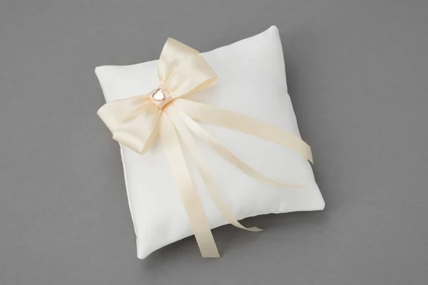 Wedding Pillow for Rings. — Stock Photo, Image