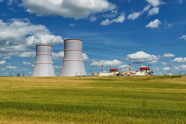 Kerncentrale Koeltorens Elektriciteitsleidingen Ostrovets Grodno Belarus — Stockfoto