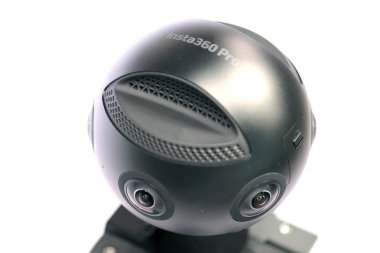 Moskova, Rusya. 10 Eylül 2018. Sanal gerçeklik kamera. 360 kamera Vr insta360 çalışmalarında. 