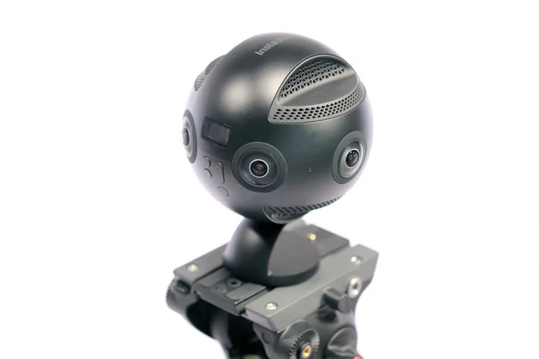 Moskova, Rusya. 10 Eylül 2018. Sanal gerçeklik kamera. 360 kamera Vr insta360 çalışmalarında. 