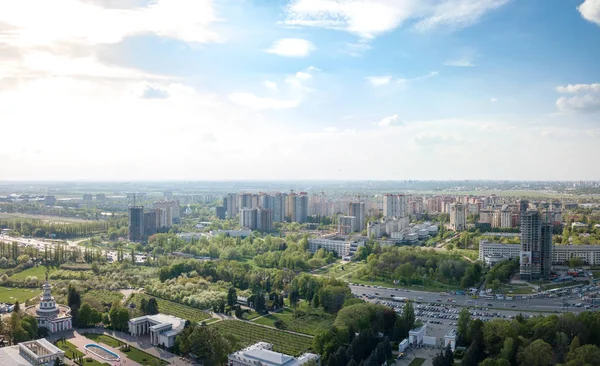 Pemandangan Panorama Udara Dari Bangunan Modern Kyiv Dan Infrastruktur Perkotaan — Stok Foto