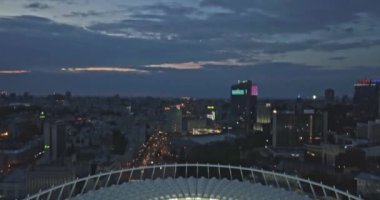 Hava gece görünümünü Olimpiyskiy ulusal spor kompleksi 