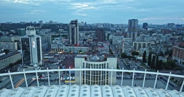 Vista Aérea Nocturna Del Complejo Deportivo Nacional Olimpiyskiy Kiev Ucrania — Vídeos de Stock