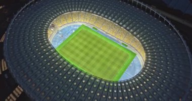 Olimpiyskiy ulusal spor kompleksi, Kiev, Ukrayna hava gece görünümü 