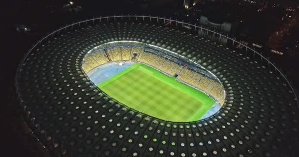 Vista Aérea Nocturna Del Complejo Deportivo Nacional Olimpiyskiy Kiev Ucrania — Vídeos de Stock