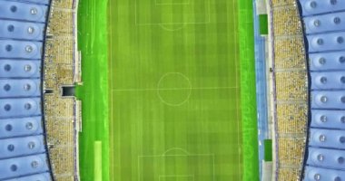 yeşil futbol sahası ve boş koltuklar, video 