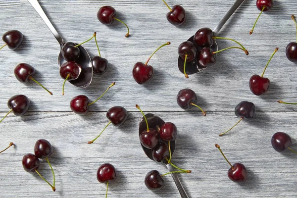 新鲜的夏天浆果在木质背景 排毒饮食的概念有机 Fruirs — 图库照片