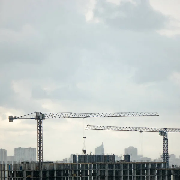 Industrial Landscape Silhouettes Cranes Gray Cloudy Background — Stock Photo, Image