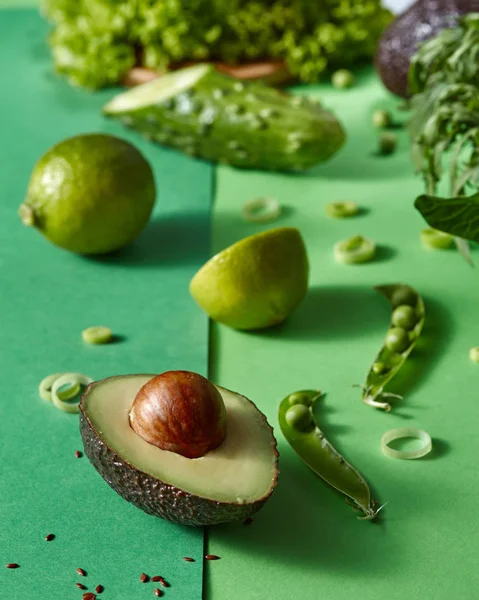 Natürliches Frisches Bio Gemüse Auf Duotongrünem Hintergrund Zum Kochen Eines — Stockfoto