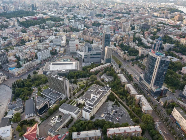 Vista Aérea Desde Dron Hasta Moderno Edificio Del Centro Negocios —  Fotos de Stock