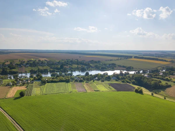 Панорамний Вид Дрона Аерофотозйомка Ландшафту Зеленню Лісів Сільськогосподарські Поля Тлі — стокове фото