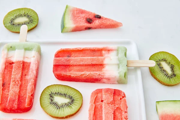 Multicolored Fruit Frozen Smoothies Lolly Pieces Kiwi Triangular Pieces Watermelon — Stock Photo, Image