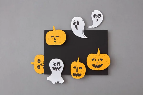 Cartão Colorido Feito Mão Com Papel Horrível Espíritos Sorridentes Fantasmas — Fotografia de Stock