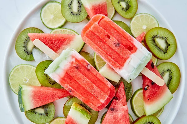 Summer Dessert Frozen Fruit Juice Lolly Ice Pieces Watermelon Kiwi — Stock Photo, Image