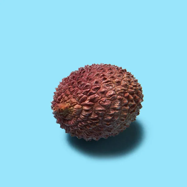 Litchi Frutas Exóticas Frescas Fundo Azul Com Espaço Para Reflexão — Fotografia de Stock