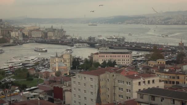 Vista Cidade Istambul Belo Céu Azul Navios Flutuando Longo Bósforo — Vídeo de Stock