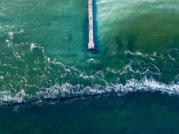 Εναέρια Άποψη Από Drone Θαλασσογραφία Κρυστάλλινα Καταγάλανα Νερά Κυματοθραύστη Και — Φωτογραφία Αρχείου