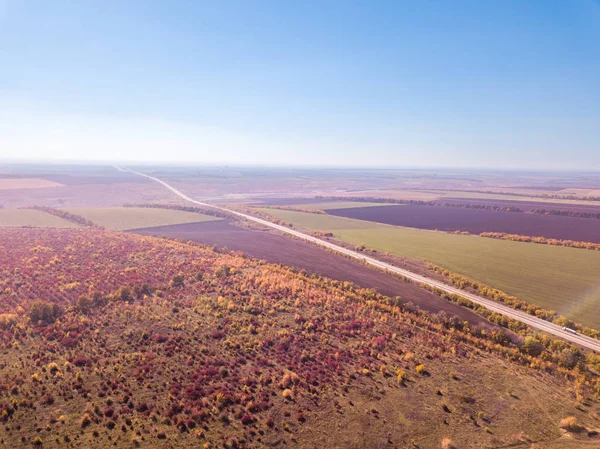 Bela Paisagem Campo Com Campos Agrícolas Prados Florestas Contexto Céu — Fotografia de Stock