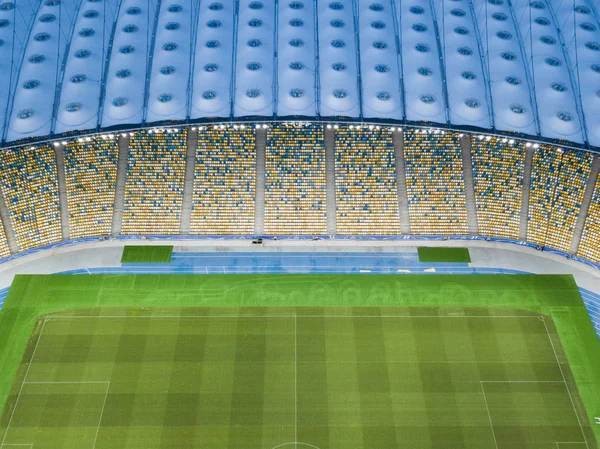 Vista Superior Azul Amarelo Fica Campo Futebol Verde Vista Aérea — Fotografia de Stock