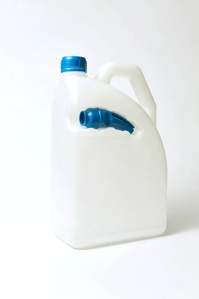 Finto Contenitore Bianco Bianco Plastica Con Dispenser Blu Ugello Carburante — Foto Stock