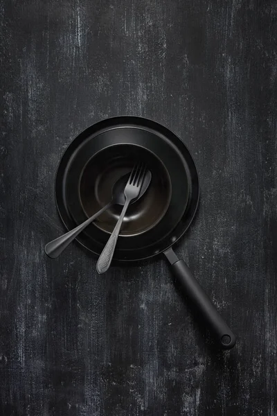 Composizione Vuota Attrezzatura Cucina Nera Cucinare Preparare Cibi Freschi Sani — Foto Stock