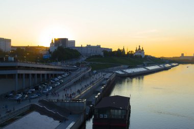 Tyumen, Rusya, 16 Temmuz 2018: Tyumen setin gün batımında
