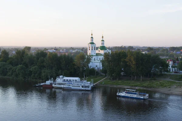 Тюмень Россия Июля 2018 Года Теплоход Пирсе Возле Вознесенско Георгиевского Лицензионные Стоковые Изображения