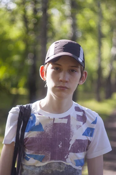 Portrait Jeune Russe Dans Bois Été — Photo